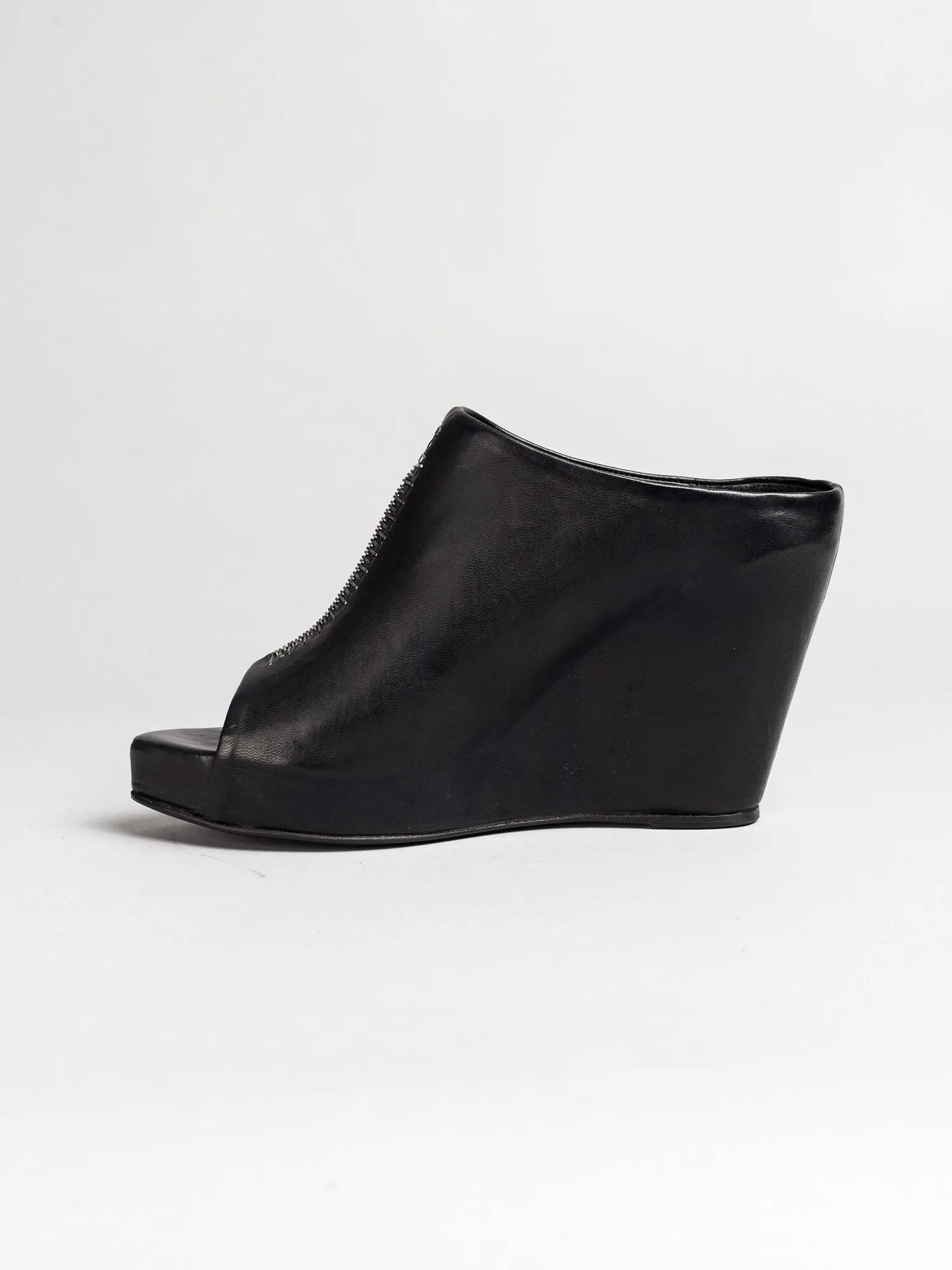 SHOES - by ISAAC SELLAM