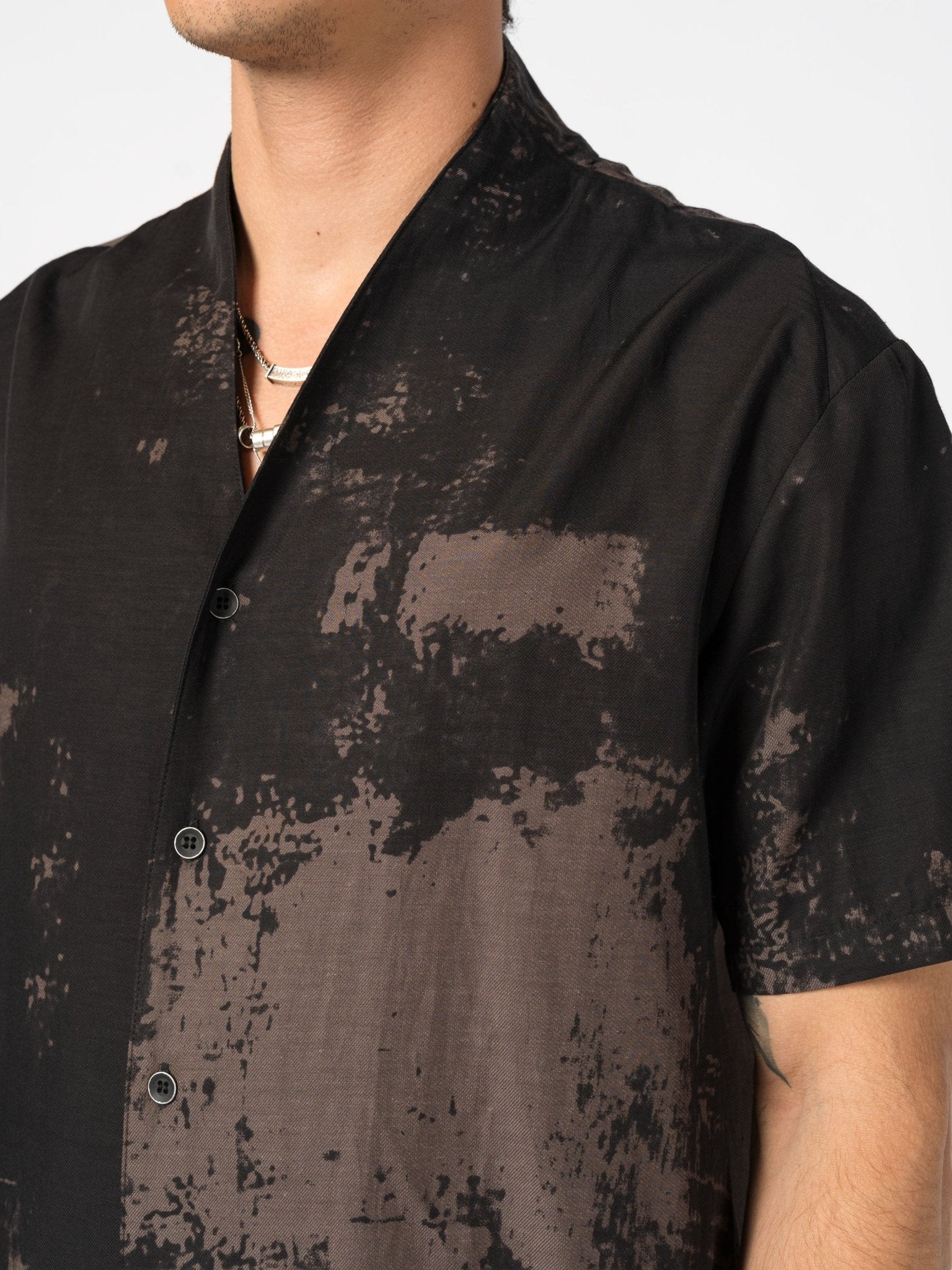 Short - Sleeve Washed Shirt - by D.HYGEN