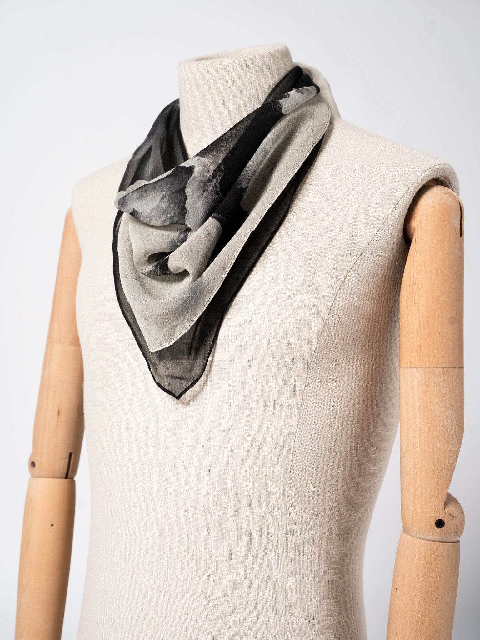 Silk Georgette Scarf - by AITO
