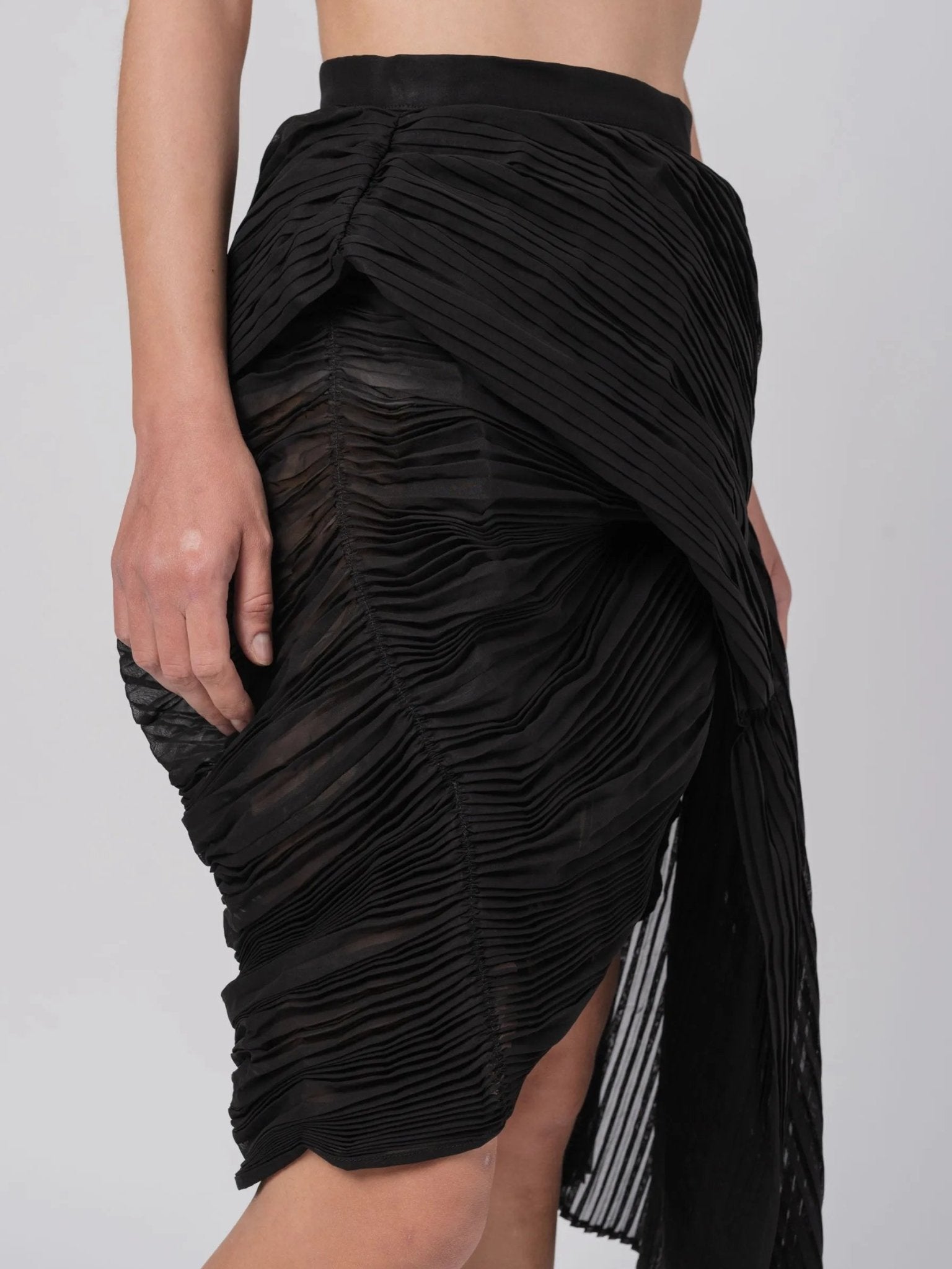 SKIRT - by YOHJI YAMAMOTO