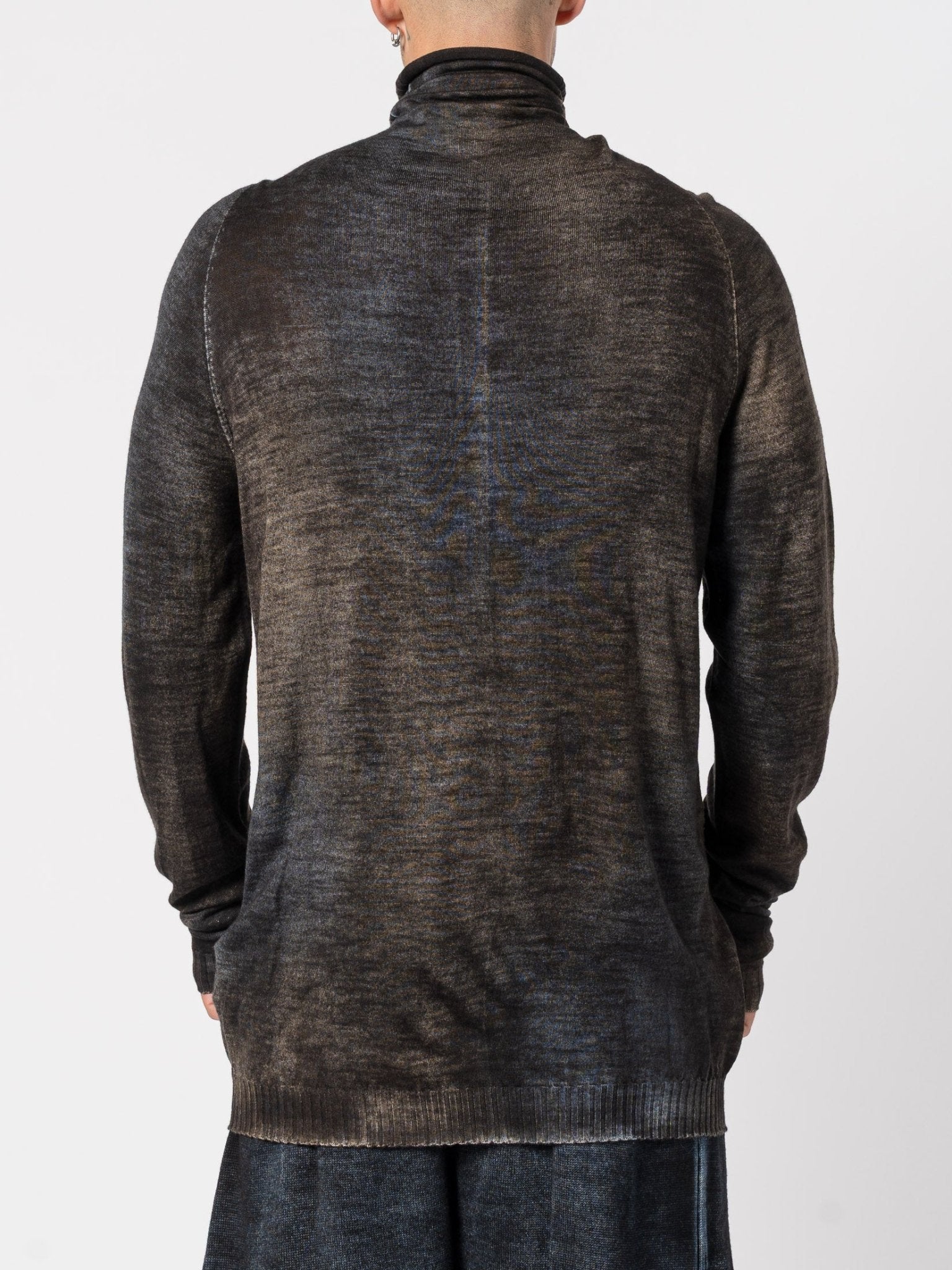 Spray - Finished Light Wool Turtleneck - by MD75