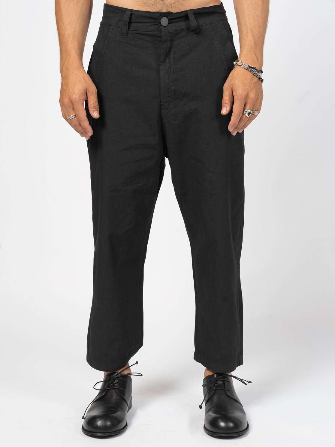 Tapered Pants - by AITO
