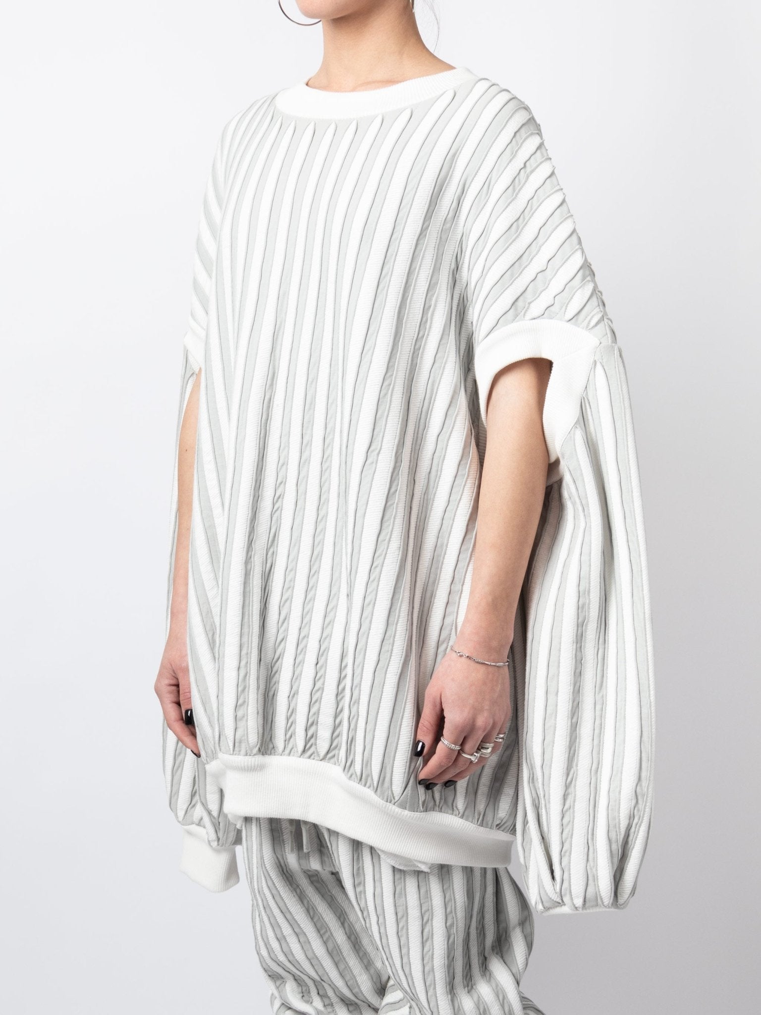 Textured Pleated Oversized Sweatshirt - by VAGUE