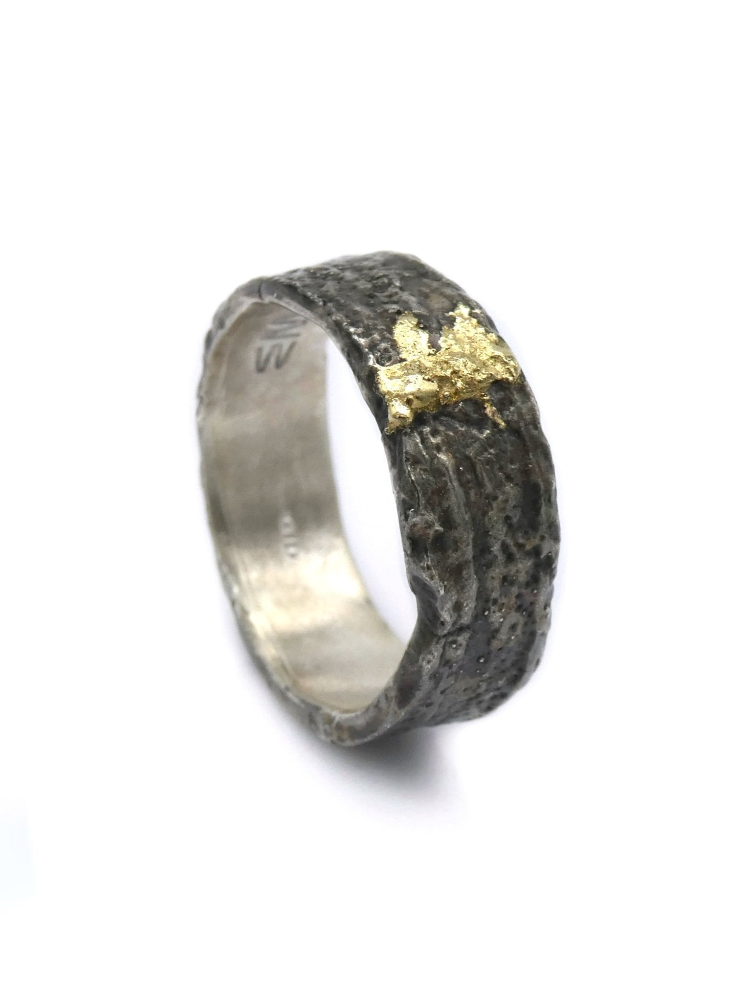 Textured Silver Band with Gold Detail - by ENRI MARS
