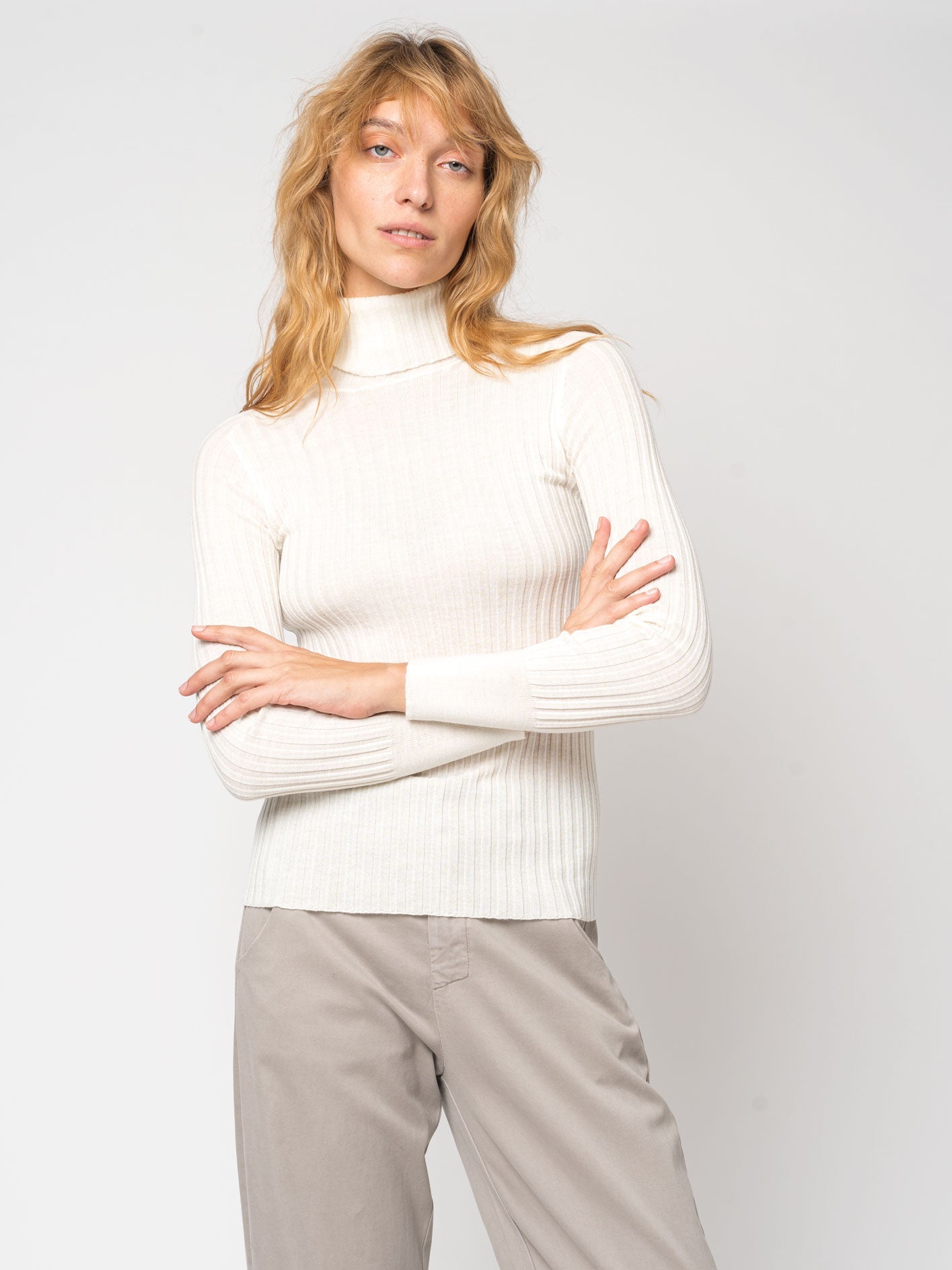 Turtleneck Ribbed Extrafine Wool Knit - by TRANSIT