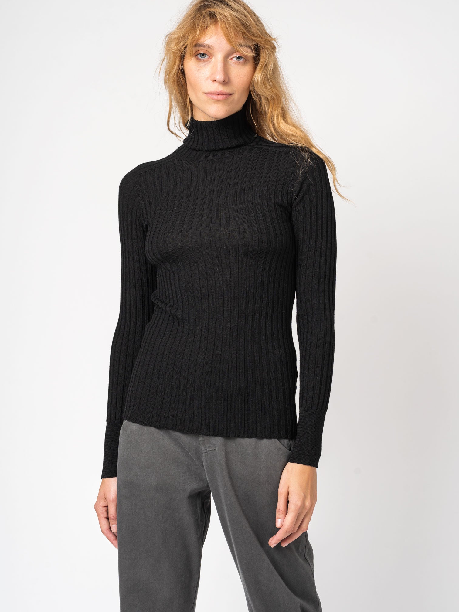 Turtleneck Ribbed Extrafine Wool Knit - by TRANSIT