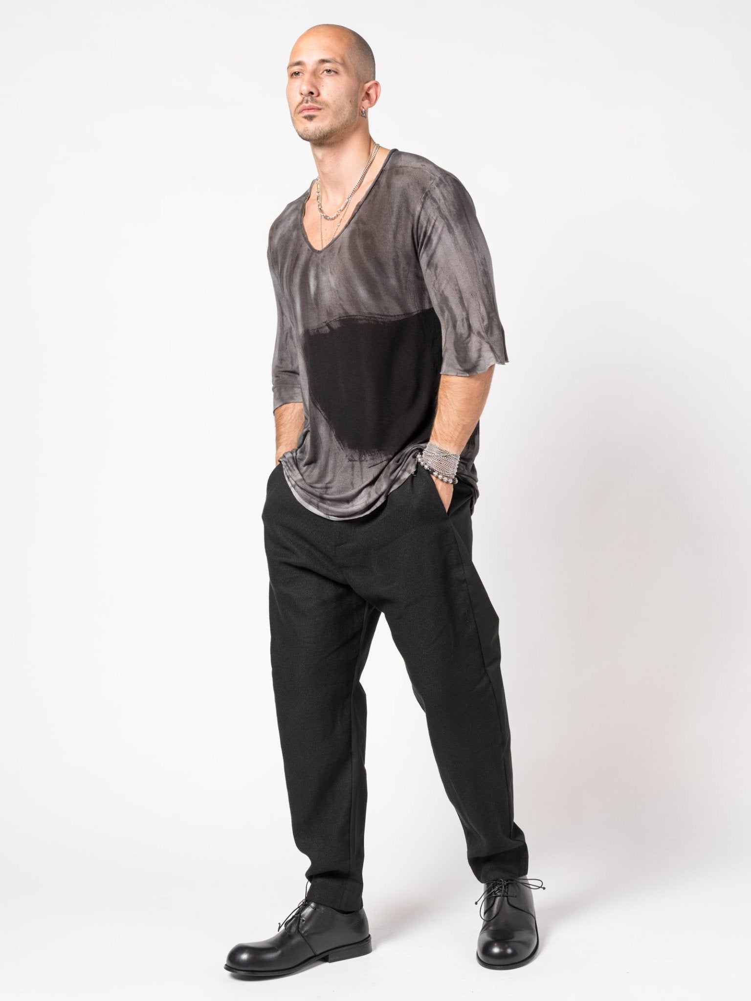 Two - Tone Brush - Dyed V - Neck T-Shirt - by GIOVANNI CAVAGNA
