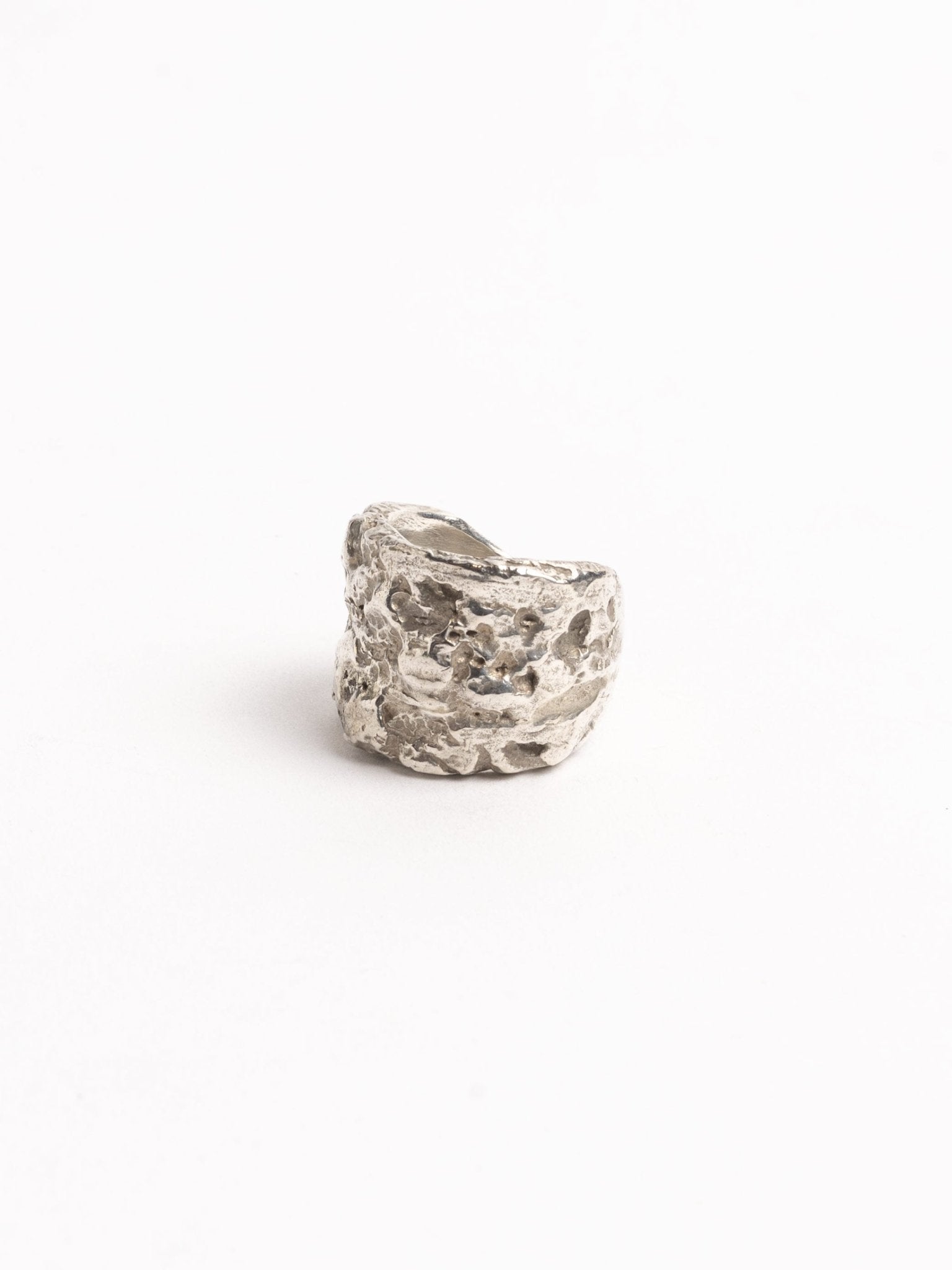 MAYA NOACH Wide Texture Ring, textured surface front detail view